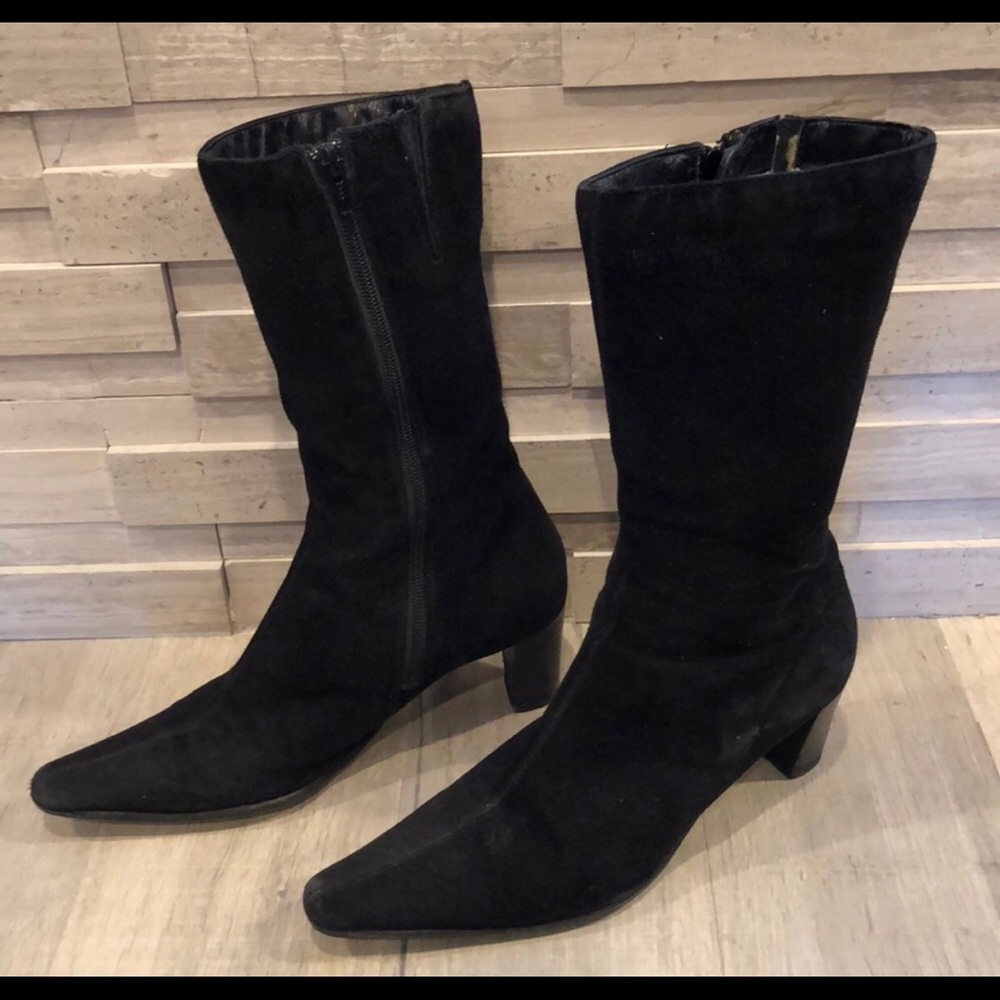 Aquatalia suede weatherproof boot size 9